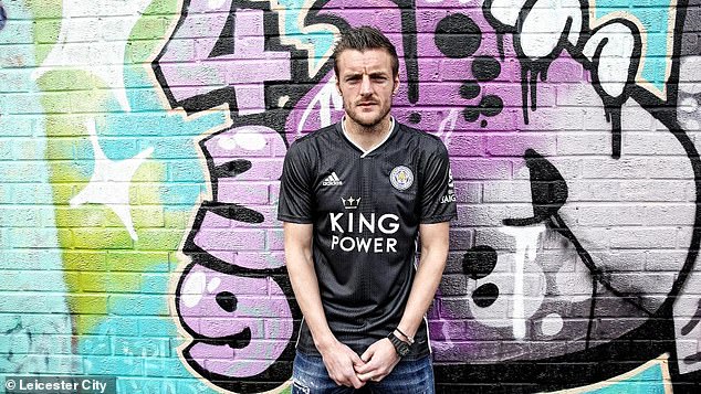 Ảnh bài viết Màn ra mắt áo đấu sân khách đậm chất nghệ sĩ đường phố của Leicester