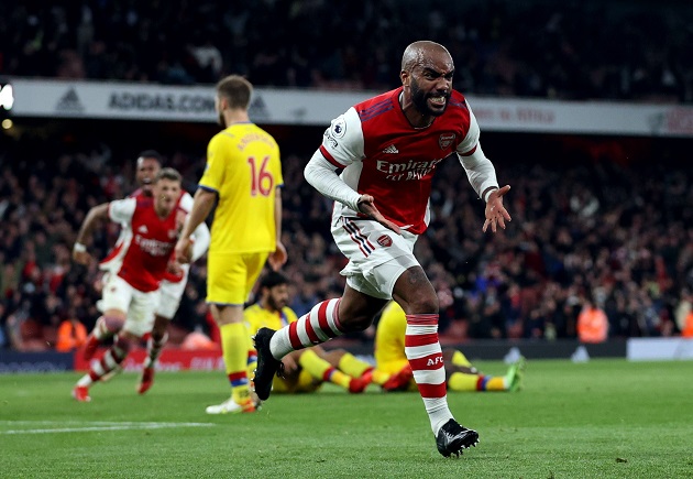 Lacazette níu lại một điểm cho Arsenal trong những giây cuối.