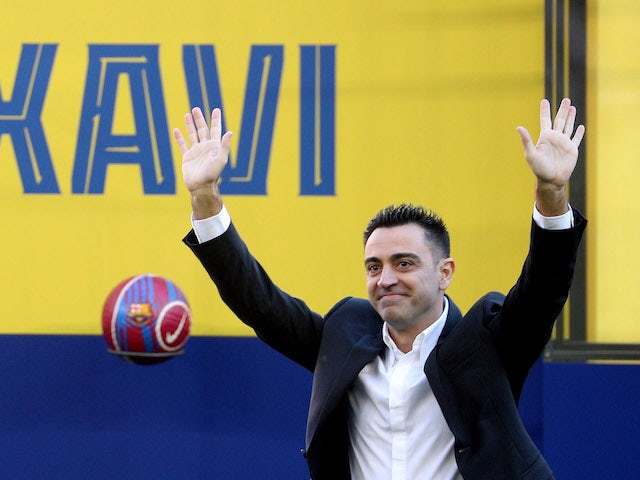 Xavi cậy nhờ vào Pep để tháo gỡ khó khăn cho Barca - Bóng Đá