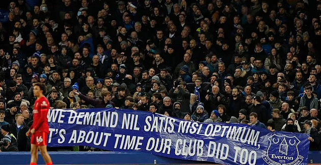 CĐV Everton bày ra kế lạ để phản đối BLĐ - Bóng Đá