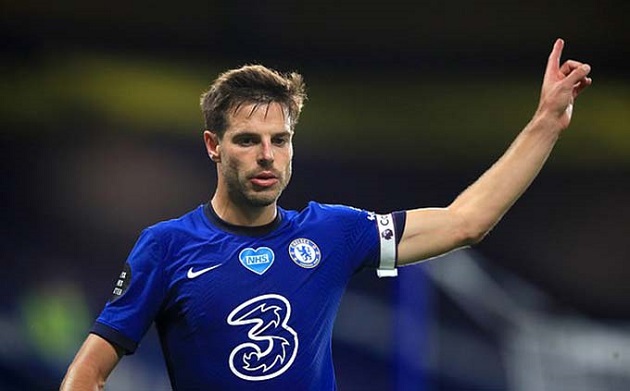 Azpilicueta trở thành người mang băng thủ quân nhiều thứ 7 trong lịch sử đội bóng với 446 lần.
