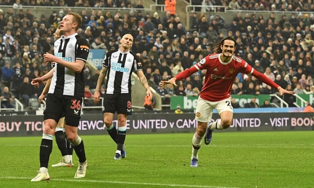 Ronaldo đã bị đồng đội làm khó như thế nào trong trận gặp Newcastle? - Bóng Đá