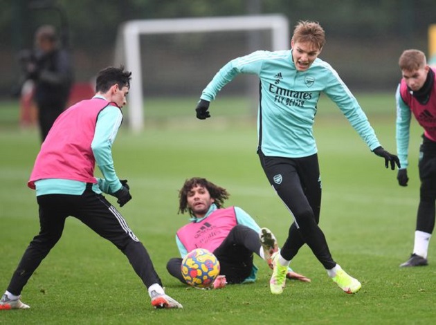 Patino gây ấn tượng trên sân tập.