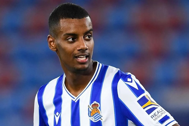 Arsenal could sign two strikers this month with £75m Isak deal 'close' - pundit - Bóng Đá