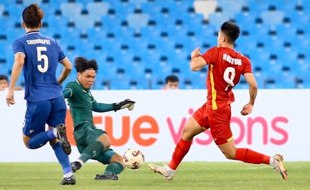 TRỰC TIẾP U23 Việt Nam 0-0 U23 Thái Lan: Thanawut sút bóng chạm cột dọc - Bóng Đá
