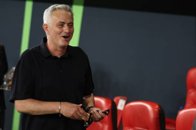 50 sắc thái của Jose Mourinho ngày Roma nhận cúp - Bóng Đá