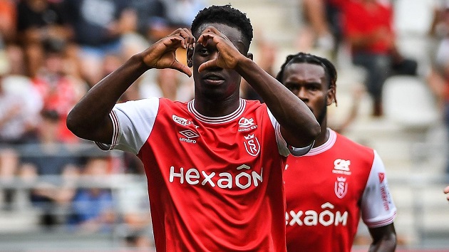 HLV Ligue 1 từng phản đối ký hợp đồng với sao Arsenal - Bóng Đá
