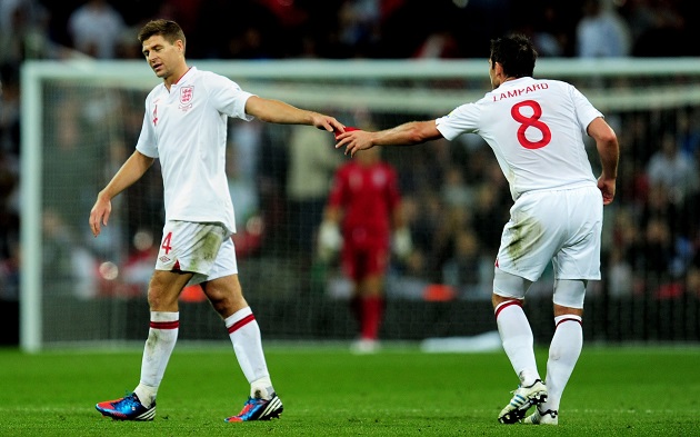 Gerrard hay hơn Lampard, Ferdinand chưng hửng - Bóng Đá