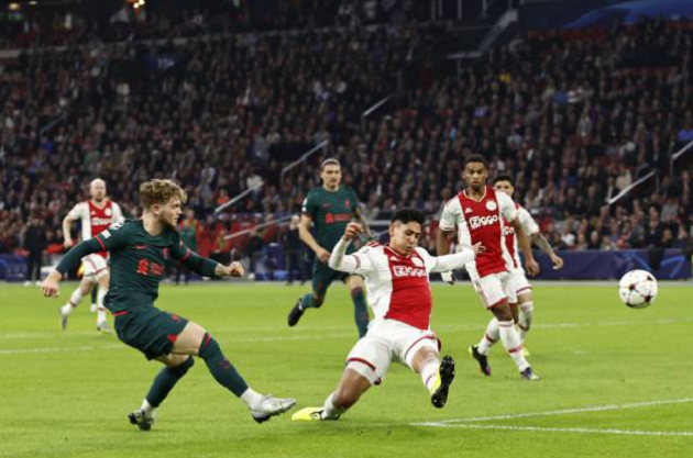 VAR oan nghiệt, Tottenham mất điểm giây cuối; Liverpool thị uy trước Ajax - Bóng Đá