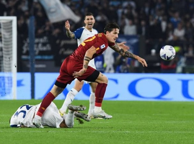 Sai lầm chí mạng, Roma bật khỏi top 4 - Bóng Đá