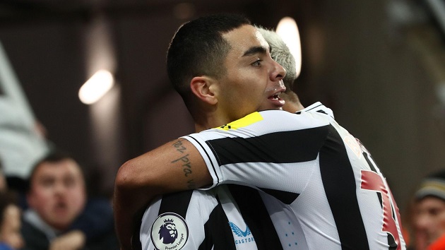 Newcastle đang bay cao ở Premier League.