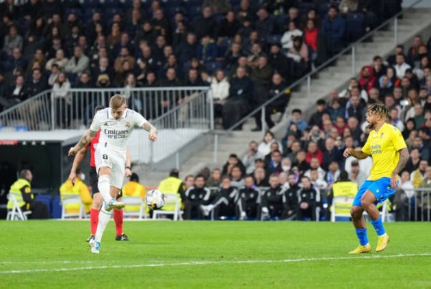 Real Madrid thoát hiểm phút cuối  - Bóng Đá