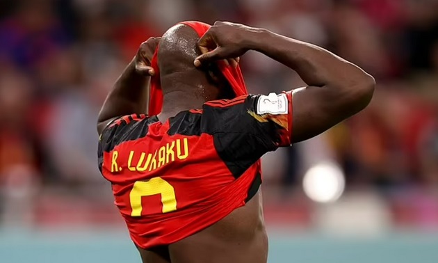 'How has he missed that?!': Fans react to Romelu Lukaku's HAT-TRICK of missed chances against Croatia - Bóng Đá