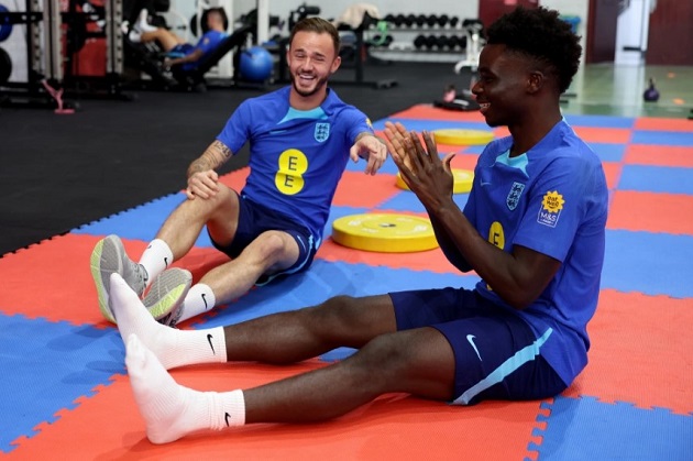 Inside England’s World Cup camp for France clash, from Werewolf game and spelling bees to surprise Robbie Williams gig - Bóng Đá
