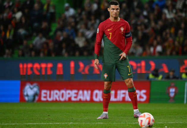Bóng chết vẫn là mỏ vàng để Ronaldo khai thác - Bóng Đá