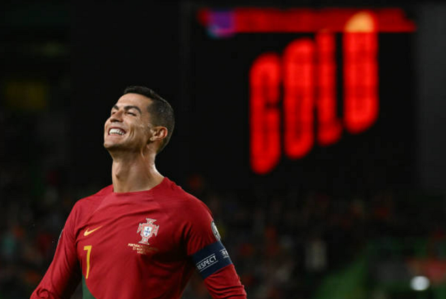 Bóng chết vẫn là mỏ vàng để Ronaldo khai thác - Bóng Đá