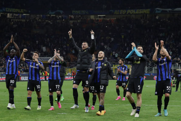 Rượt đuổi điên rồ, Inter hẹn Milan ở trận Bán kết - Bóng Đá