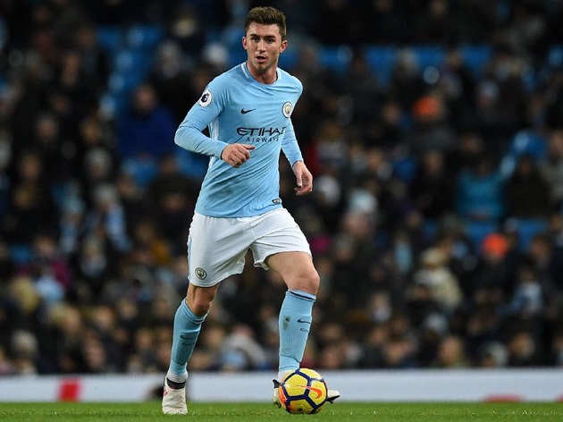 Vắng Nathan Ake, Aymeric Laporte sẽ có mặt trong đội hình. Đây sẽ là trận đấu thứ 8 của Laporte tại Premier League mùa này và anh cần phải nắm bắt cơ hội.