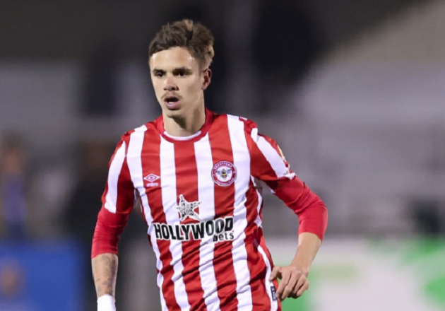 Romeo Beckham mysteriously left out of Brentford B squad days after sharing intimate snaps with girlfriend Mia Regan - Bóng Đá