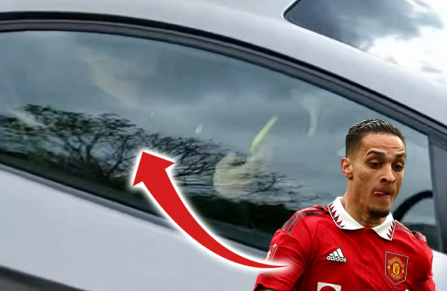 Man United ace Antony caught ‘using mobile phone’ while driving £300k Lamborghini - Bóng Đá