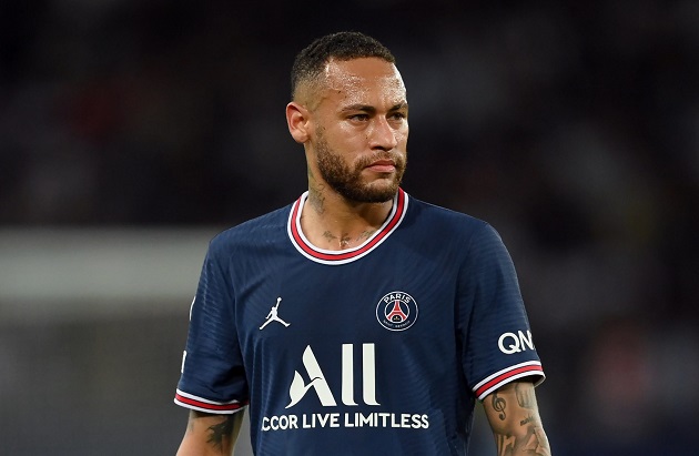 Neymar: Manchester United one of a number of clubs who have been offered PSG forward this summer - Bóng Đá
