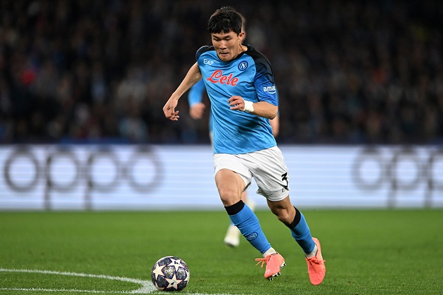 Kim Min Jae đang trên đường rời Napoli.
