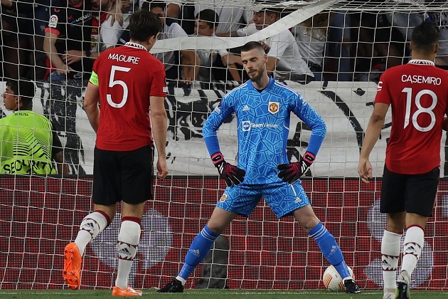 Gary Neville demands Erik ten Hag makes brutal David de Gea call over Man Utd future - Bóng Đá