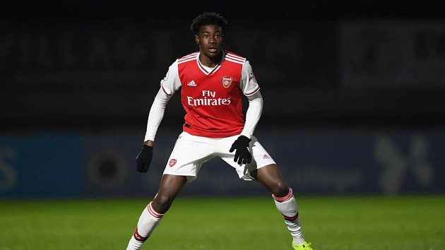 K.V. KORTRIJK WANT ARSENAL RIGHT-BACK RYAN ALEBIOSU - Bóng Đá