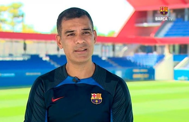 Gerard Pique ủng hộ HLV đội trẻ Barca  - Bóng Đá