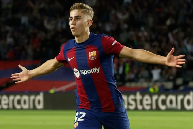 Fermin Lopez có một siêu phẩm vào lưới Shakhtar.