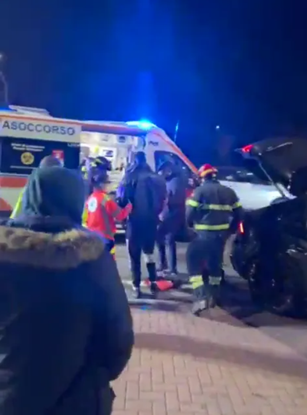 Balotelli gặp tai nạn giao thông, đầu xe hơi biến dạng - Bóng Đá
