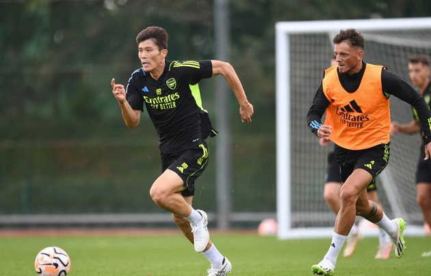 Tomiyasu nhiều khả năng nghỉ thi đấu đến hết năm.