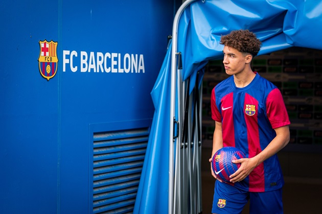 Noah Darvich aiming to kick on at Barcelona after winning Under-17 World Cup - Bóng Đá