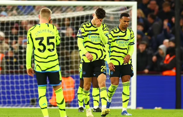 Ngược lại, Arsenal cần cải thiện thành tích khi xa nhà, nhất trong là những trận đấu lớn. Hai trận thua của họ mùa này đều đến từ sân khách.