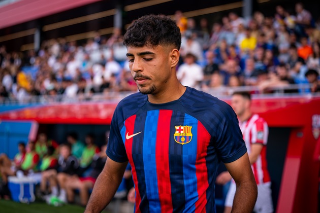 Barcelona coaches expect possible 2024 summer signing to reach the level of Ronald Araujo - Bóng Đá