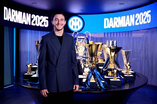 Matteo Darmian ký với Inter - Bóng Đá