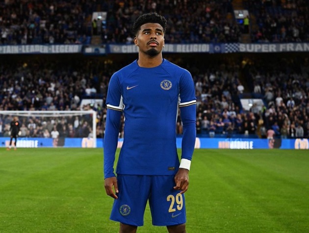 Ian Maatsen signs new deal at Chelsea valid until June 2027, two year extension… and it will include a release clause! - Bóng Đá