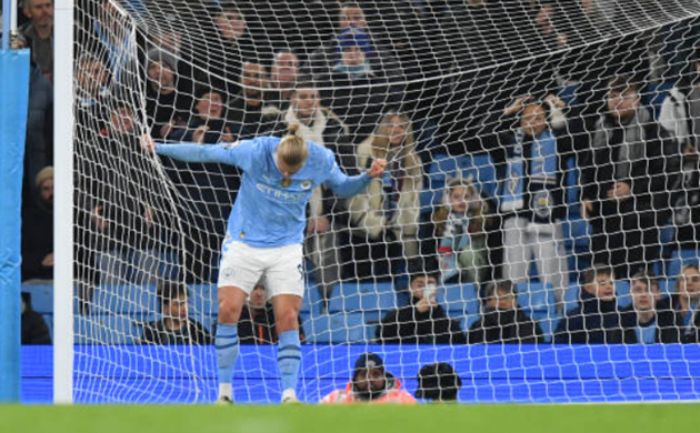 Thắng nhàn Bunrley, Man City vươn lên ngôi nhì bảng - Bóng Đá