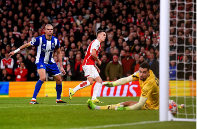 Odegaard chứng minh tại sao được đeo băng thủ quân Arsenal - Bóng Đá