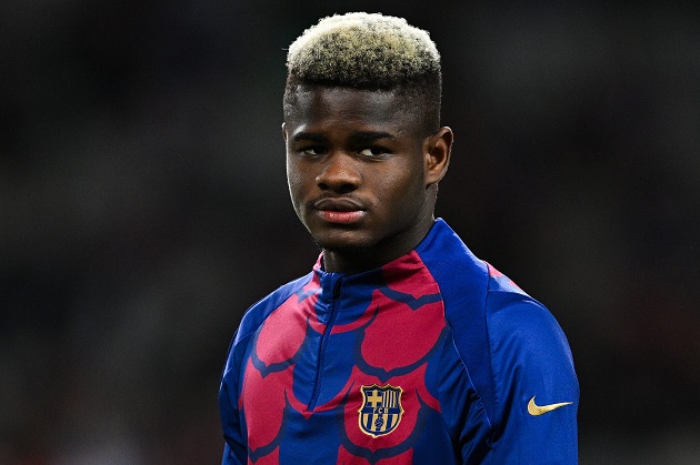 Barcelona may consider offers for Manchester United target Mikayil Faye - Bóng Đá