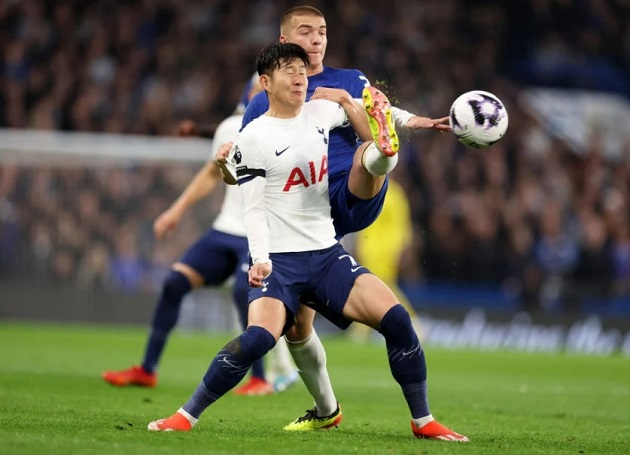 Jamie Redknapp delivers his verdict on Alfie Gilchrist’s performance in win against Tottenham - Bóng Đá