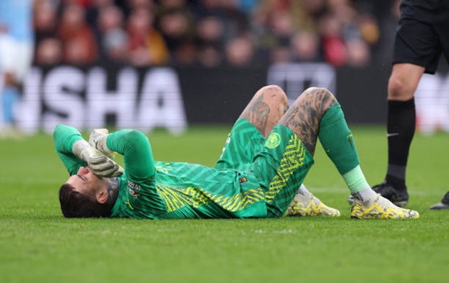 XONG! Man City đón tổn thất lớn ở chung kết FA Cup