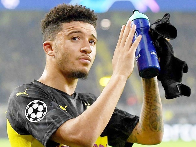 Three reasons why Jadon Sancho should stay at Borussia Dortmund for another season - Bóng Đá