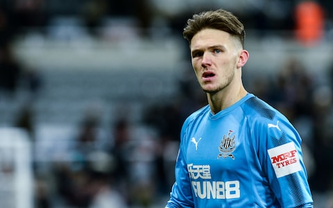 Arsenal not giving up hopes of signing Newcastle loanee Woodman - Bóng Đá