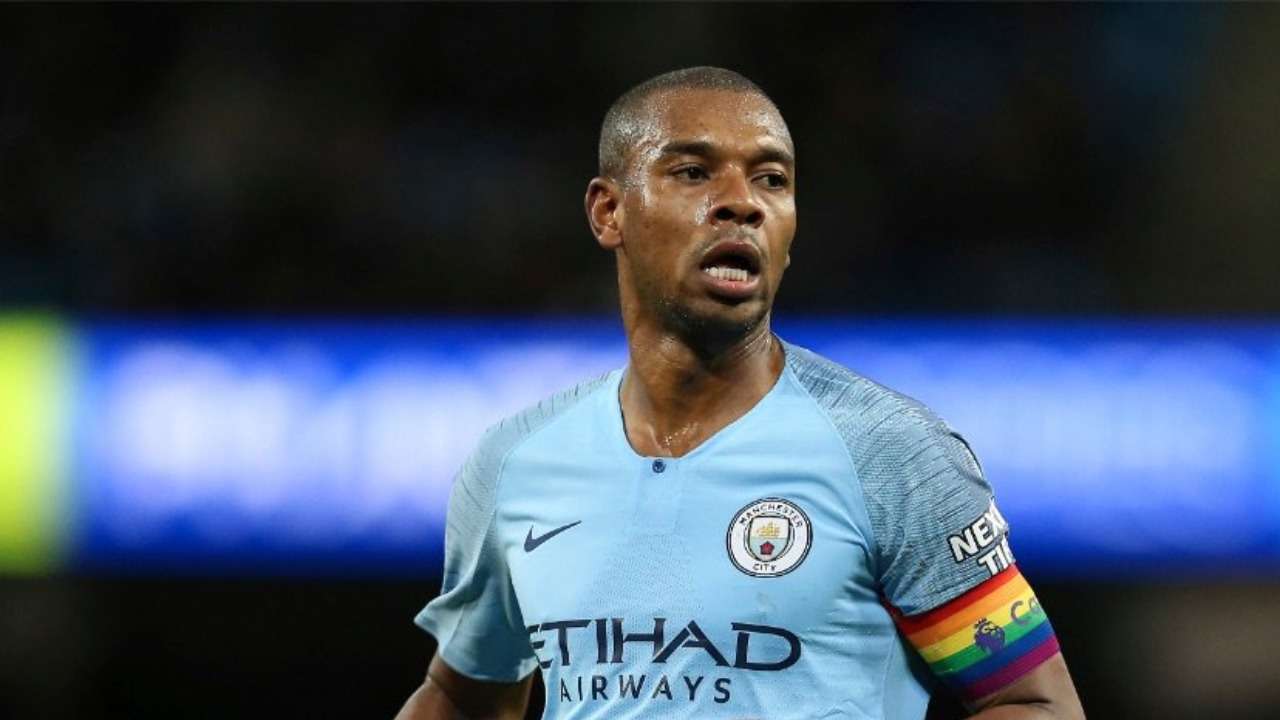 Fernandinho picks best XI - Bóng Đá