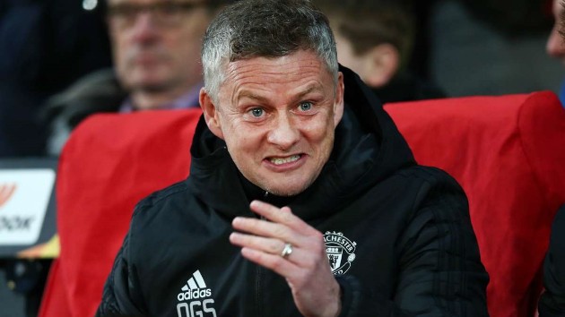 Manchester United boss Ole Gunnar Solskjaer has reportedly decided to prioritise a move for a new centre-back - Bóng Đá