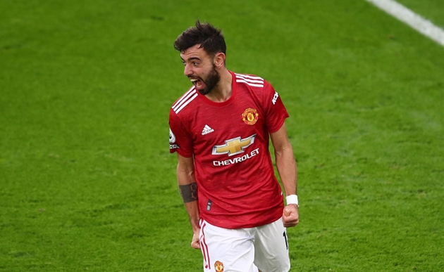 Rene Meulensteen names the two Manchester United players that could replace Bruno Fernandes   Read more: https://metro.co.uk/2020/12/27/manchester-united-news-rene-meulensteen-names-the-two-players-that-could-replace-bruno-fernandes-13812283/?ito=newsnow-feed?ito=cbshare  Twitter: https://twitter.com/MetroUK | Facebook: https://www.facebook.com/MetroUK/ - Bóng Đá