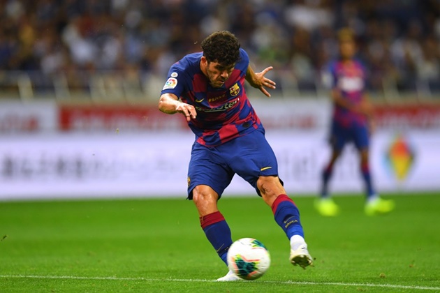 Bị Koeman bỏ rơi, "niềm tự hào La Masia" đào tẩu khỏi Barca ngay tháng Một