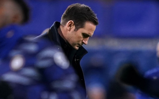 Sau quãng thời gian bùng nổ, HLV Frank Lampard cùng các học trò đang trải qua chuỗi trận đầy thất vọng tại Premier League. Họ chỉ giành được 1 chiến thắng sau 6 lần ra quân gần nhất tại giải quốc nội.
