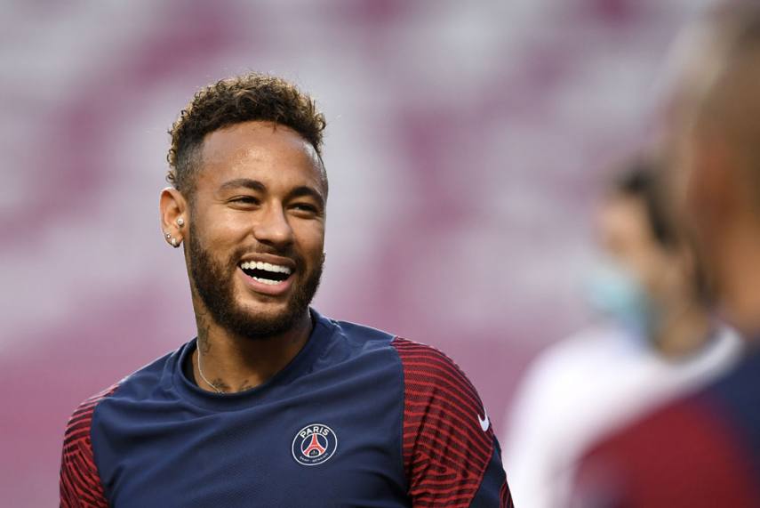 Neymar hints he has no interest in move to 'physical' Premier League as talk of new PSG contract builds - Bóng Đá